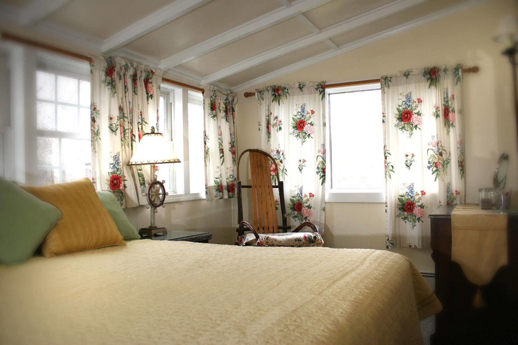 Lamb&Lion Inn Barnstable Extérieur photo